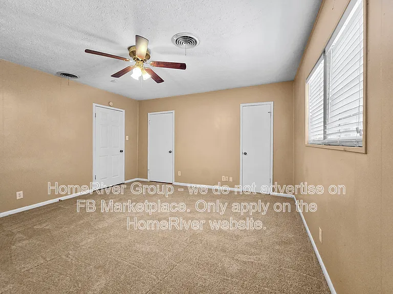 920 Yale St — Photo 11