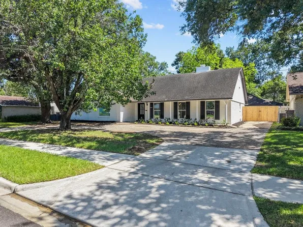 8011 Richmond Ave, Houston, TX 77063