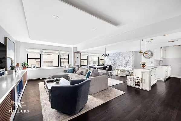 Sold by Warburg | media 1