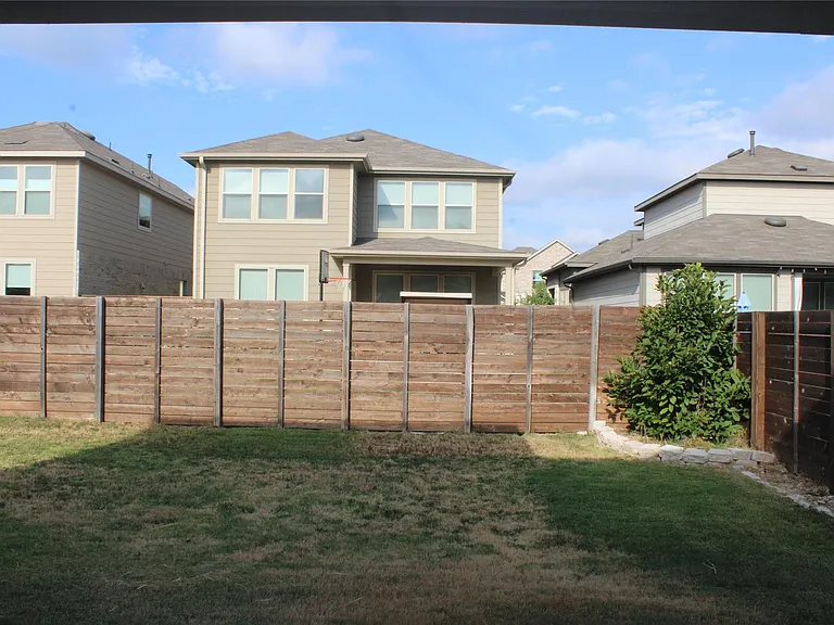 13902 Ilex Dr — Photo 34