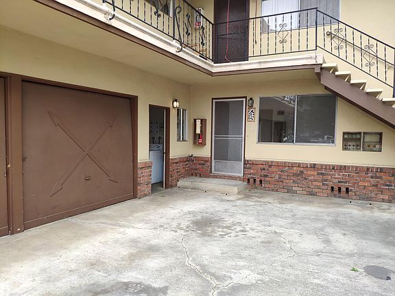 2nd image of 816 Opal Dr #1