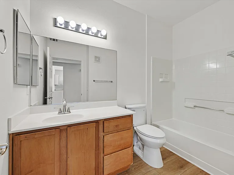 2291 W Horizon Ridge Pkwy #1206 — Photo 9
