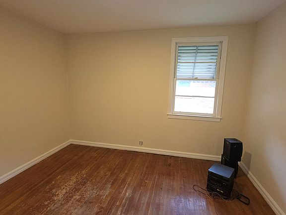 5th image of 3015 Blan St