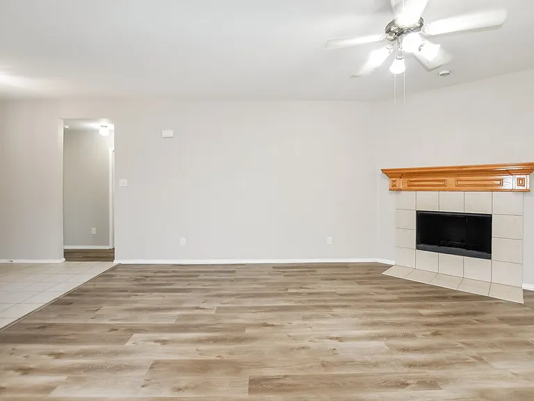 705 Orchid Blvd — Photo 4