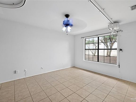 5th image of 12138 N Glasscock Rd