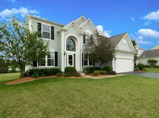 2557 Emerald Ln, Yorkville, IL 60560