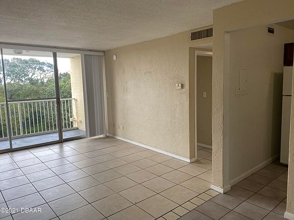 3rd image of 732 N Halifax Ave APT 405