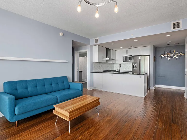 300 Bowie St #1808 — Photo 4