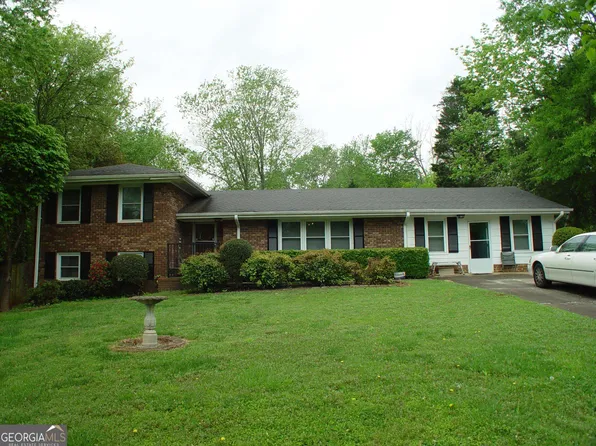 110 Green Acre Ln, Cartersville, GA 30121