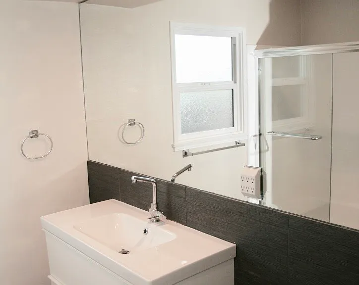 1411 W Bay Ave — Photo 4