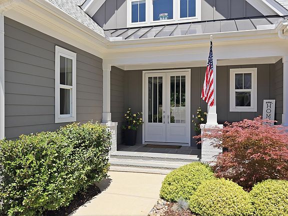4th image of 3981 Hope Valley Dr