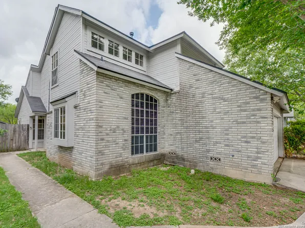8009 Hoovers Bend, San Antonio, TX 78250