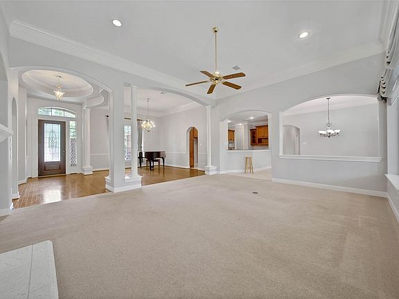 4th image of 8918 Summerdale Ln