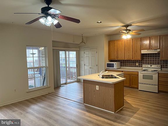 3rd image of 260 Trudy Ct