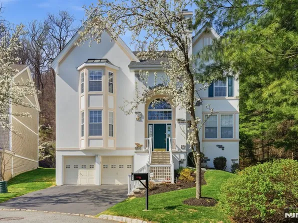 1 Sky Top Rdg, Oakland, NJ 07436