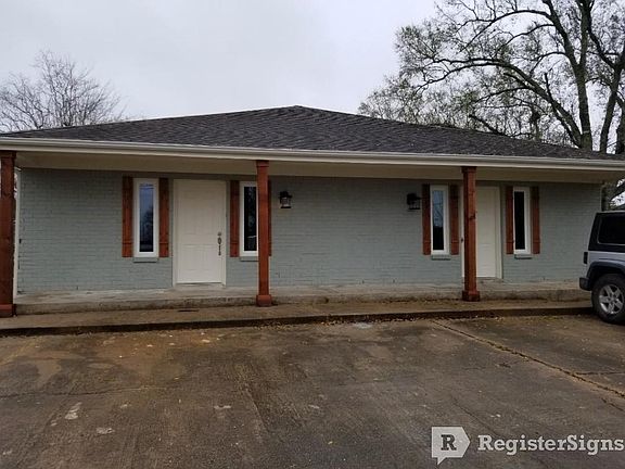2nd image of 1605 A & B Beauregard