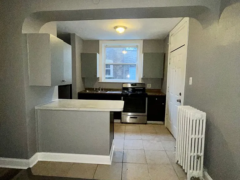 2900-04 N Laramie Avenue W George St #5200-06 — Photo 66