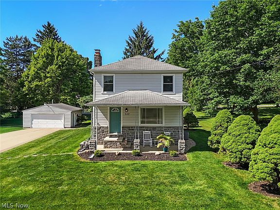 3rd image of 327 Sewell Ave