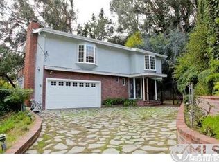 201 Country Club Dr, Burbank, CA 91501