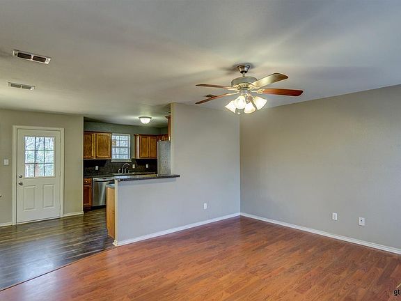 5th image of 19093 Hillside Dr