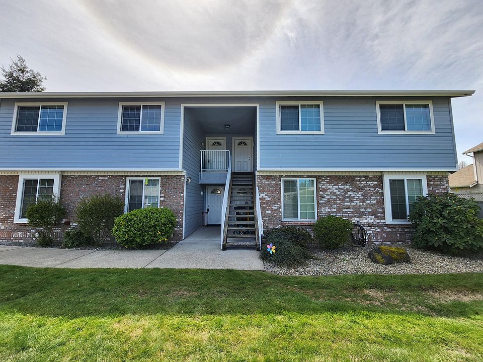 1st image of 4415 14th Ave SE #201