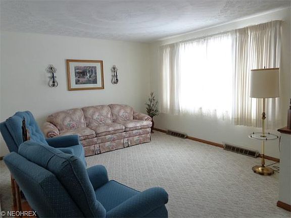 2nd image of 623 Taff Cir
