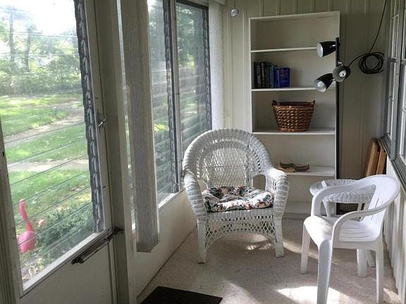 3rd image of 1037C Aberdeen Dr #100C