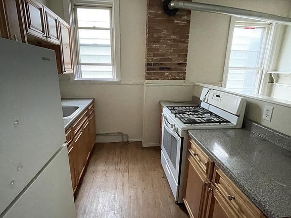 5th image of 137 5th Ave #2