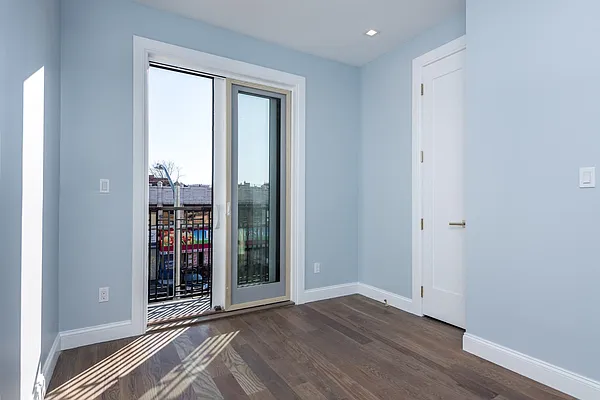 Rented by Nooklyn NYC LLC | media 67