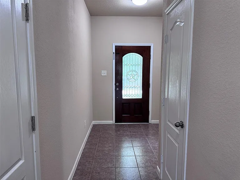 151 Forest Heights Ln — Photo 3