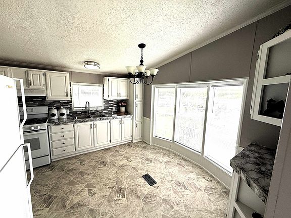 4th image of 5155 Pine Rock Ave
