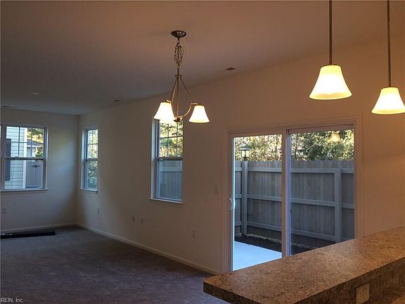 4th image of 4028 Clarendon Way