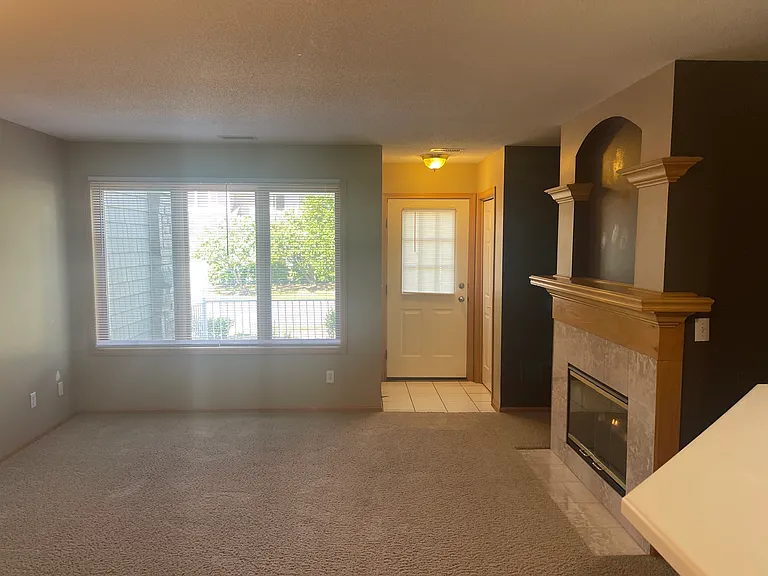 811 Burr Oaks Dr #502 — Photo 15