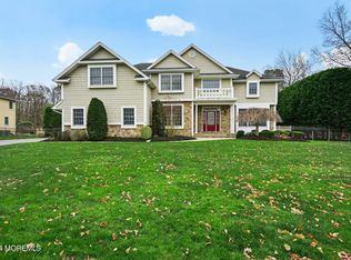 37 Phipps Pl, Tinton Falls, NJ 07724