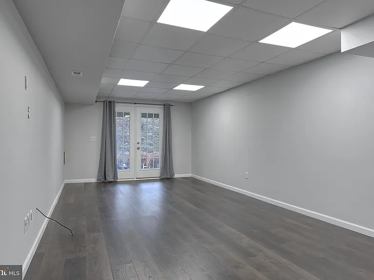 1127 Wicklow Ct — Photo 31