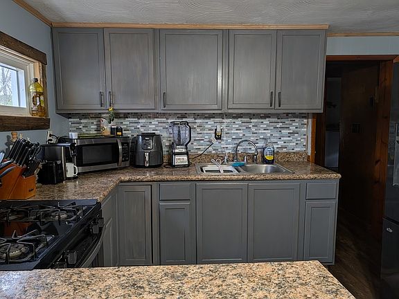 2nd image of 283 Nebraska Rd