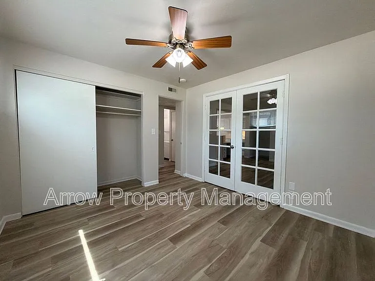 1446 S 20th St — Photo 9