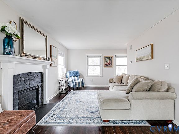 3rd image of 7835 Halyard Ct