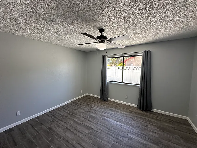 4206 E Avenue Q14 — Photo 7