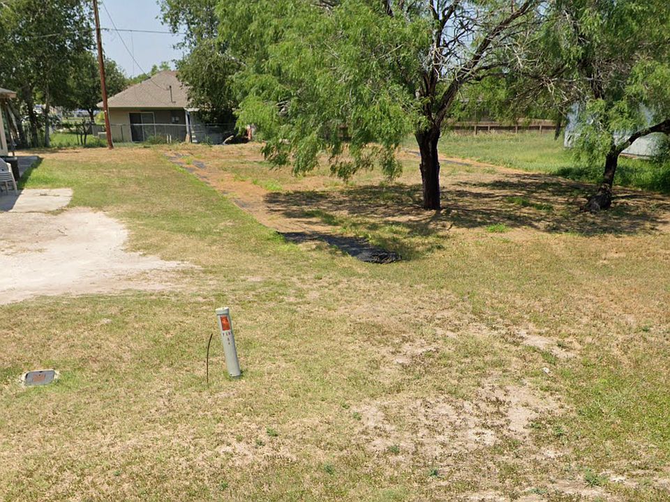1st image of 3909 W Efrain St