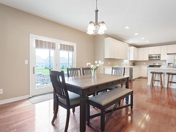 5th image of 5967 Pondview Ct
