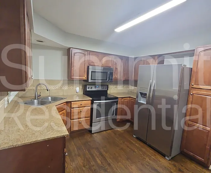 12805 Ewing Ave — Photo 6