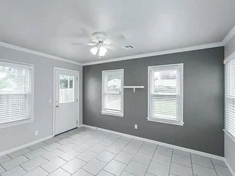 4715 S Cincinnati Ave — Photo 7