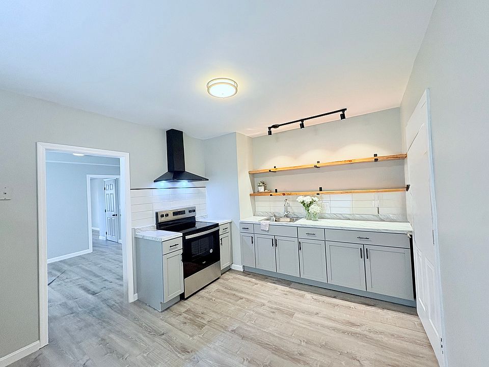 1st image of 66 Phillips St #3
