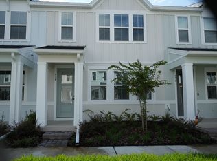 674 Four Leaf Ave, Debary, FL 32713