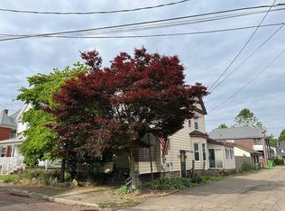 27 7th St SW, Massillon, OH 44647