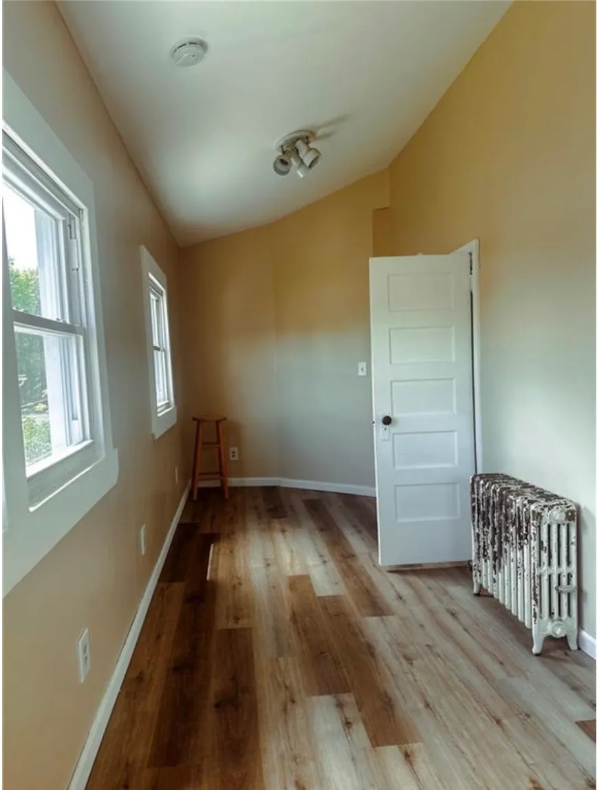Primary Photo - 545 Broadway #2