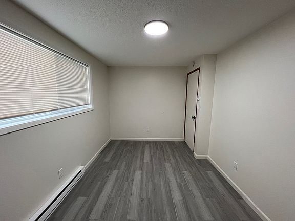 5th image of 1721 E 12th St APT 1