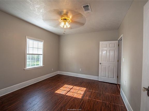 4th image of 430 County Road 118