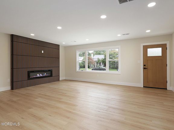 5th image of 1703 Whitcomb Road